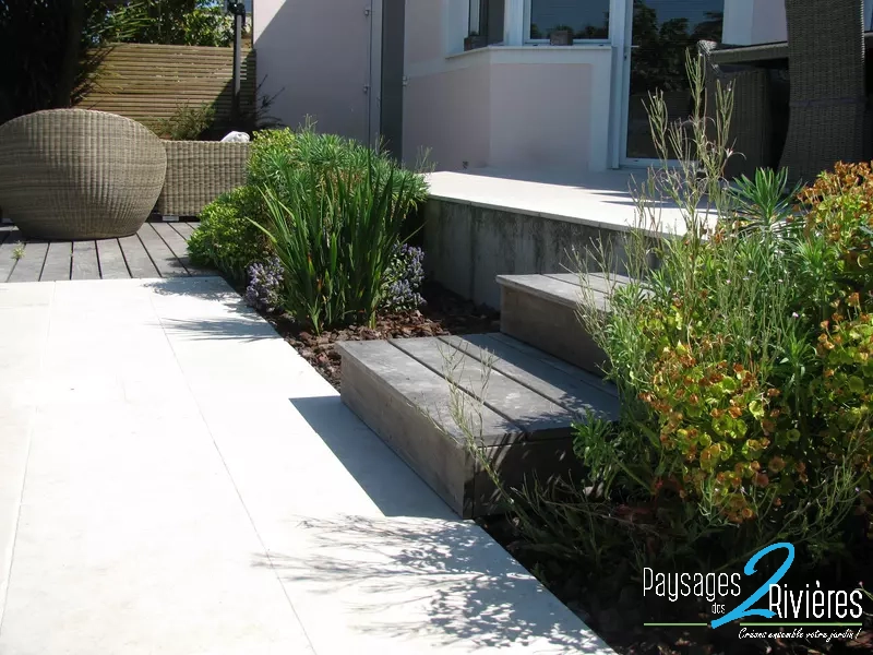 Escalier avec plantation et terrasse - Paysagiste Nantes des Deux Rivières