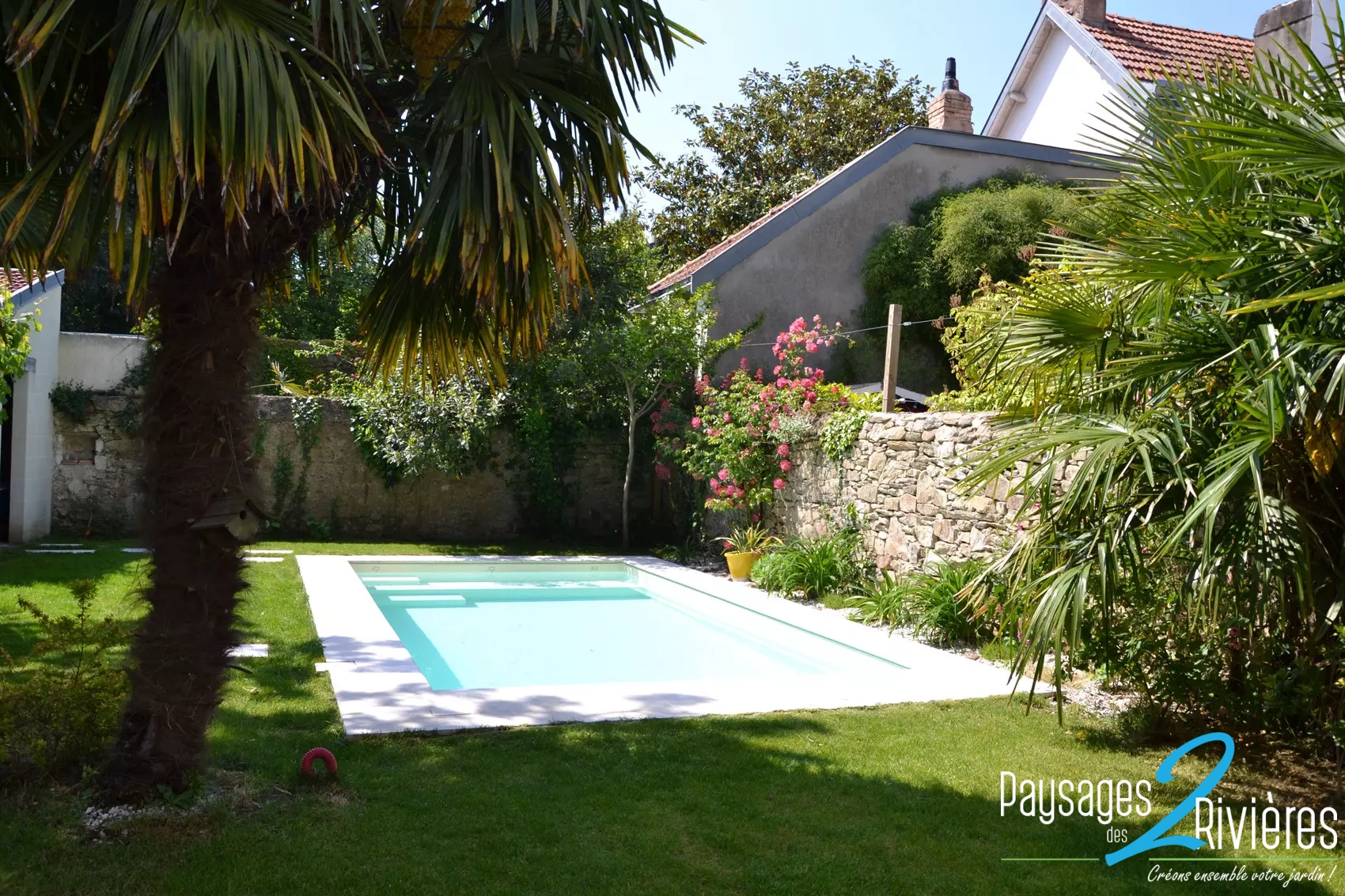 Jardin avec une piscine - Paysagiste Nantes des Deux Rivières