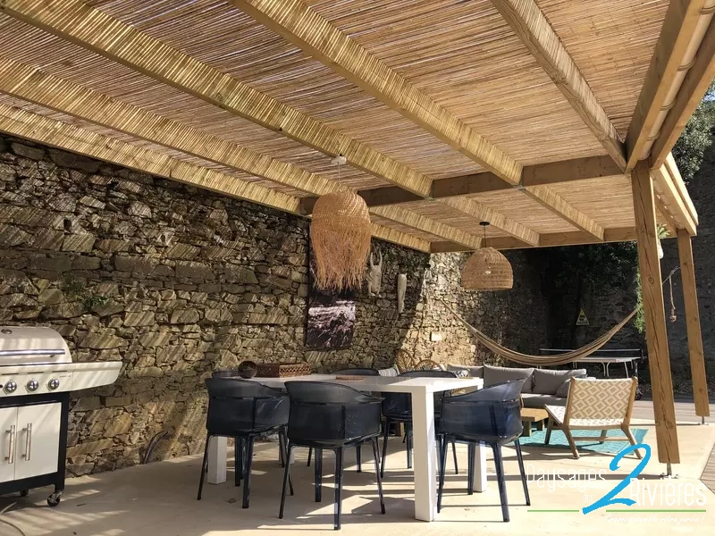 Pergolas avec terrasse et salon de jardin - Paysagiste Nantes des Deux Rivières