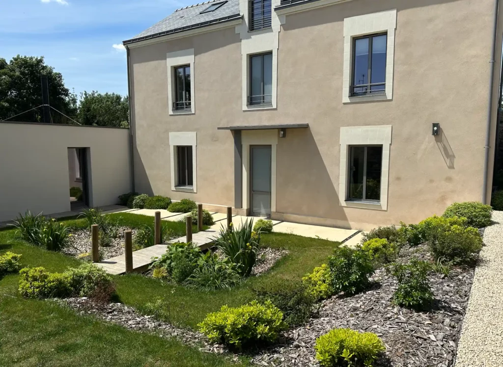 aménagement entrée extérieur maison - Paysages des 2 Rivières2