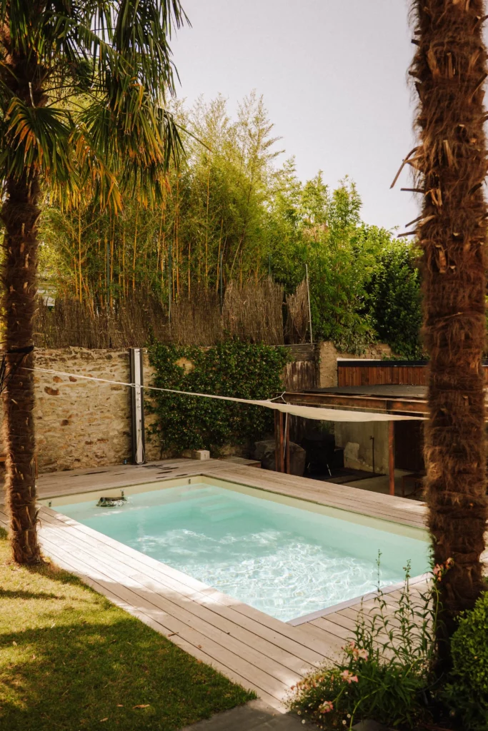 créer un coin d'ombre au jardin - piscine 1